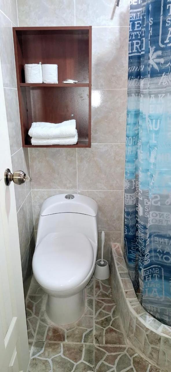 Hotel Ideal, Your House In ケツァルテナンゴ エクステリア 写真