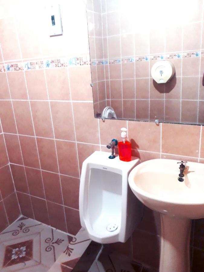 Hotel Ideal, Your House In ケツァルテナンゴ エクステリア 写真